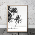Load image into Gallery viewer, Black and White Beach Canvas