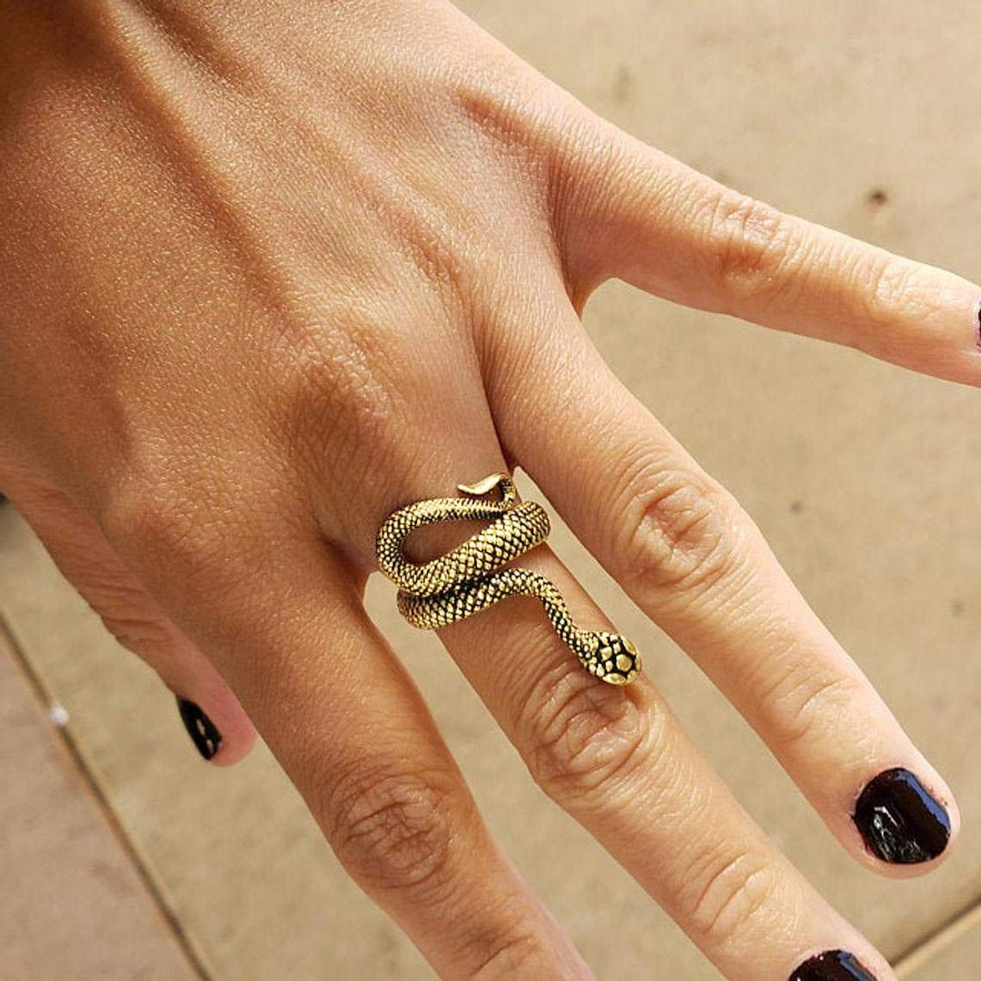 ENERGY STYLE SNAKE RING