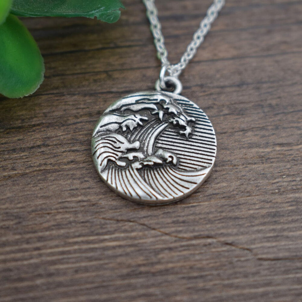 Big Wave Necklace Surf Sun Sea